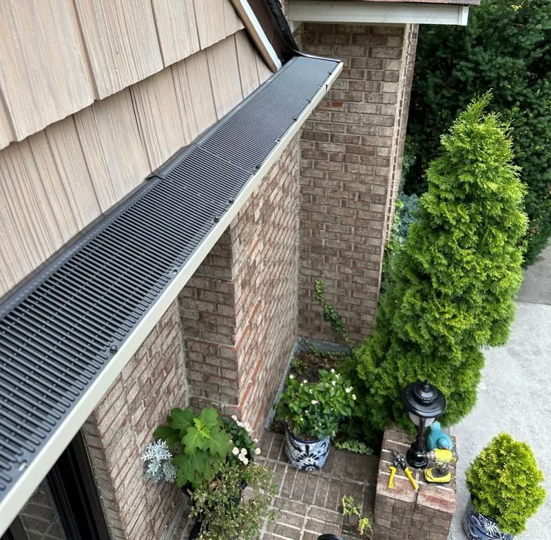 Gutter Guards/Gutter Cleaning