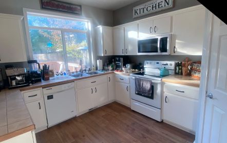 Kitchen and Cabinet Refinishing