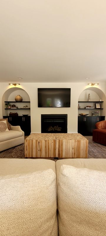 Living Room & Lounges