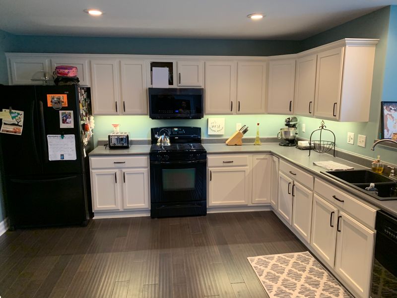 Kitchen and Cabinet Refinishing