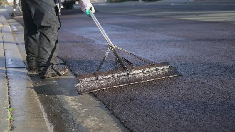 Sealcoating
