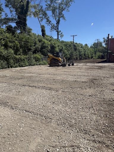 Gravel Driveways & Parking Lot