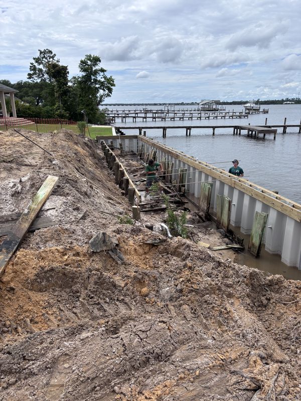 Seawall/ Retaining wall