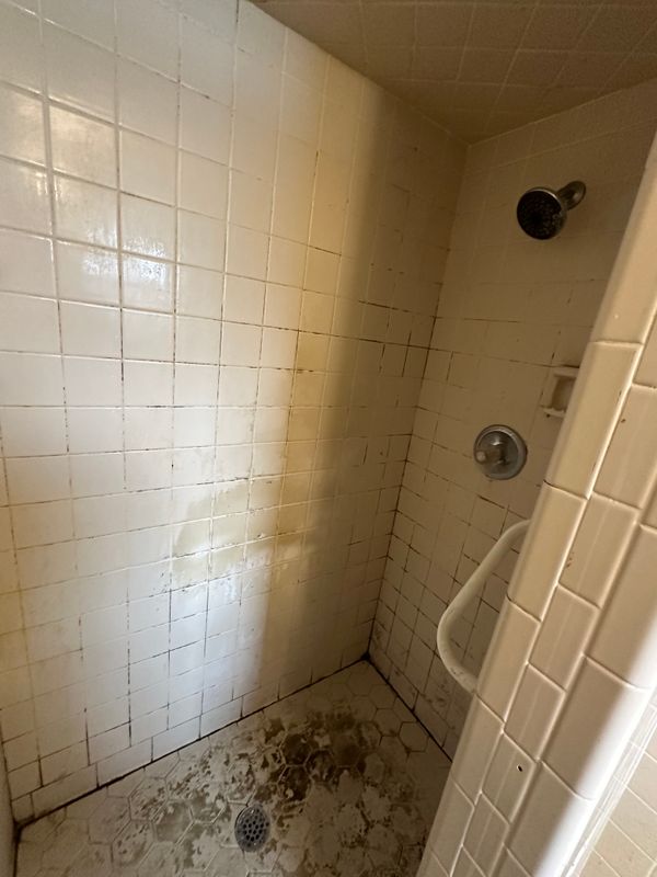Expansive Elegance: Transforming Florence Bathrooms with Starr Tile & Remodeling Expertise