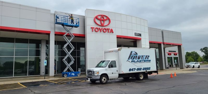 Commercial Pressure Washing
