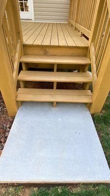 Deck Cleaning & Staining