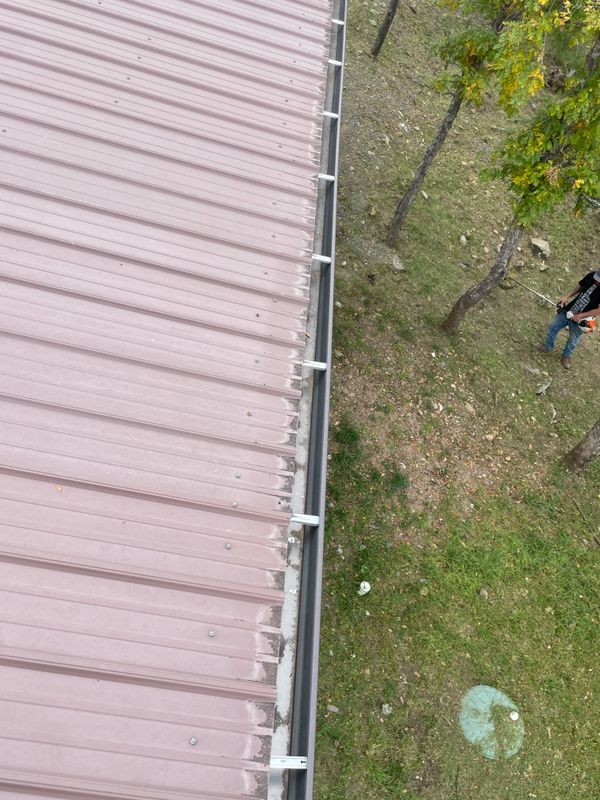 Gutter clean up