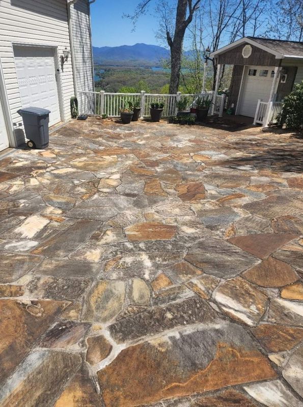 Driveway and Sidewalk Cleaning