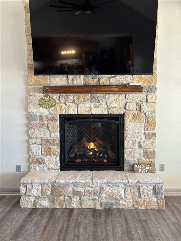 Gas logs