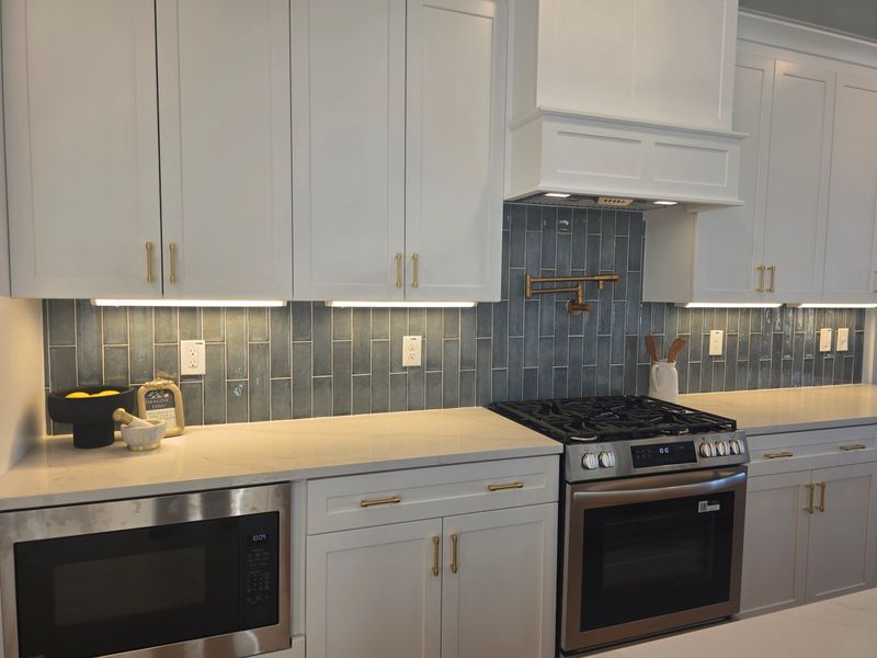 Kitchen Backsplash Installation