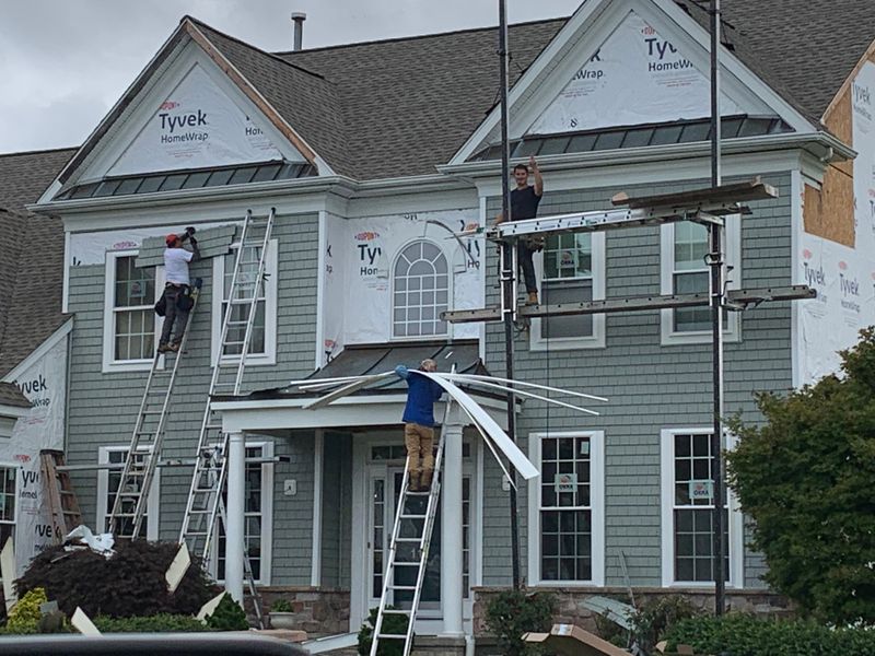 Laxs dr - windows, siding 