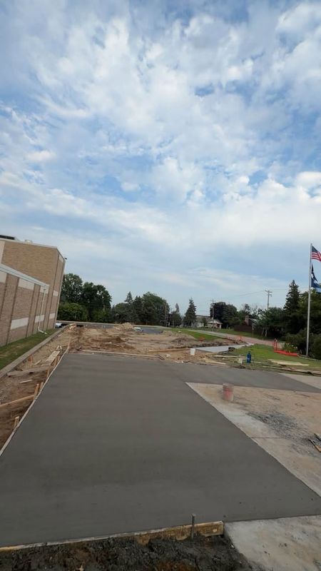 Concrete Sidewalks & Walkways