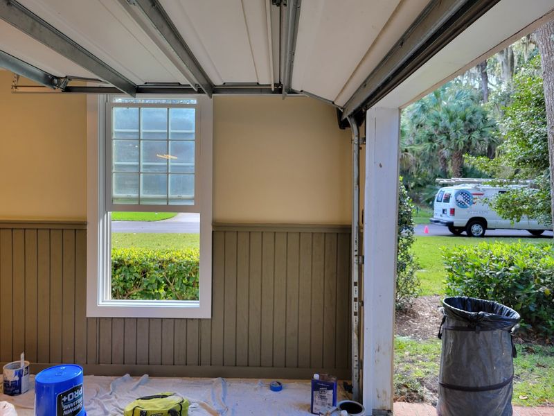 Savannah's Stylish Interior Revamp: Bocanegra Painting's Precision Craftsmanship Transforms 4612 Sussex Place