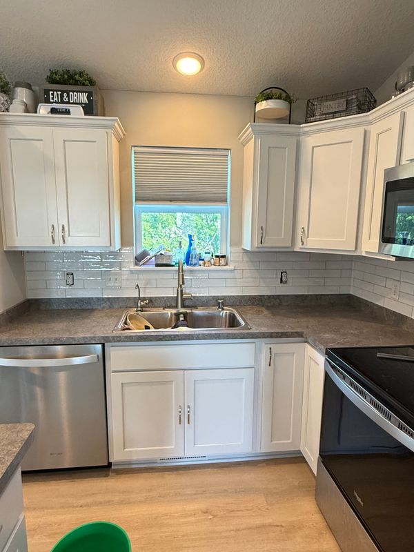 Kitchen Backsplash Installation
