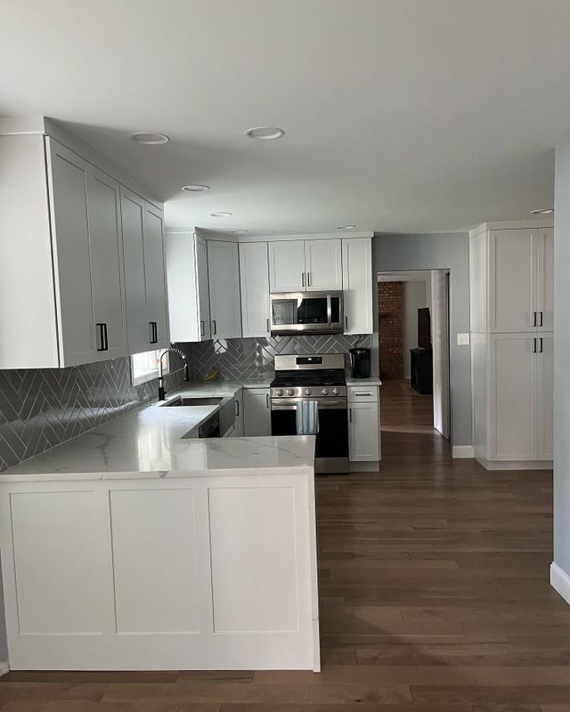 Kitchen Backsplash Installation