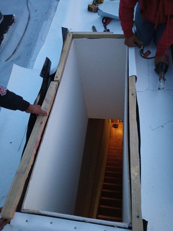 TPO Flat roof installation 