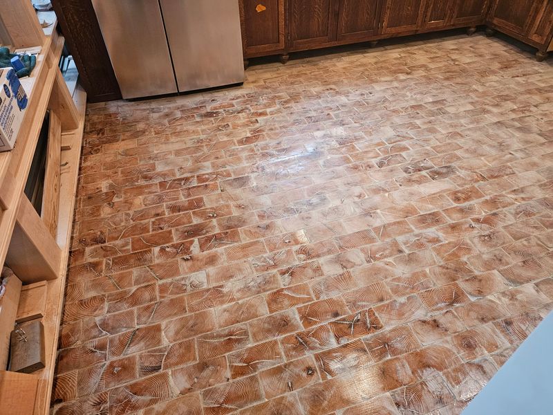 Kitchens & Cabinets