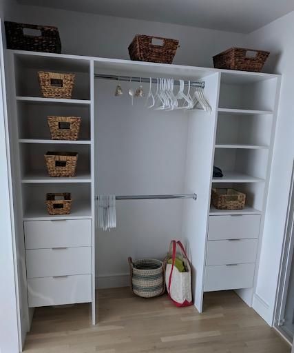 FINISH CARPENTRY & CUSTOM WORK