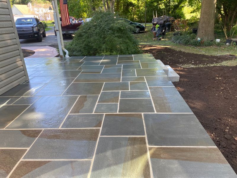 Flagstone/masonry hardscaping