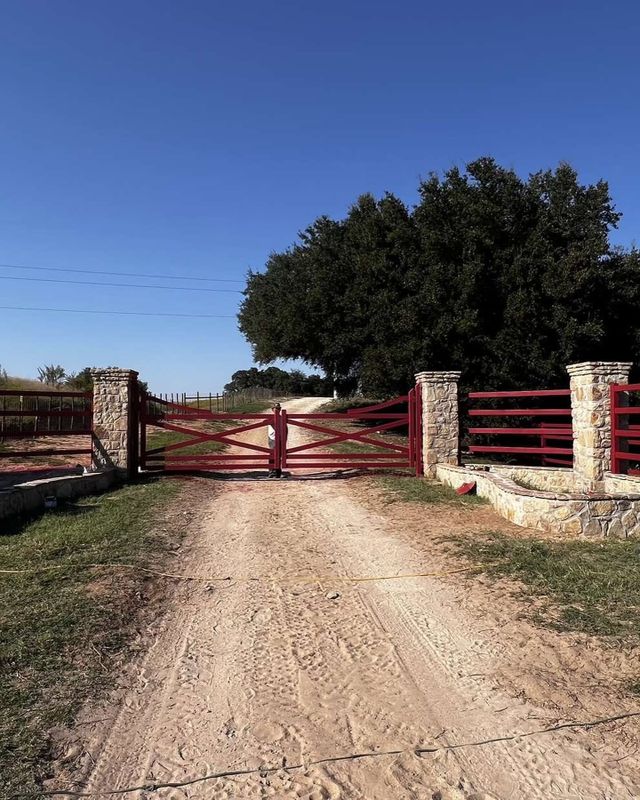 Gate Entrances