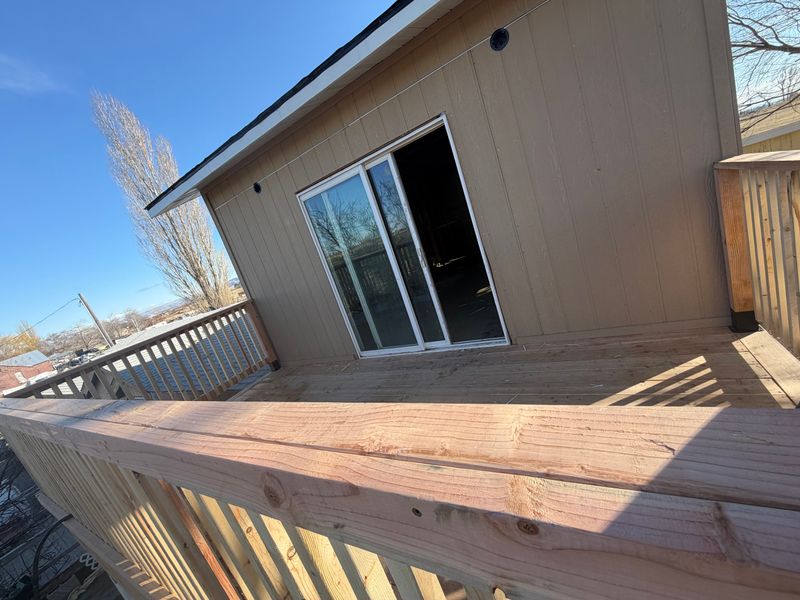 Custom decks & handrails