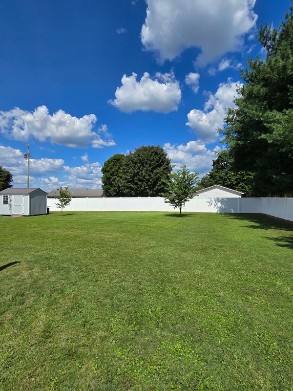Vinyl fencing