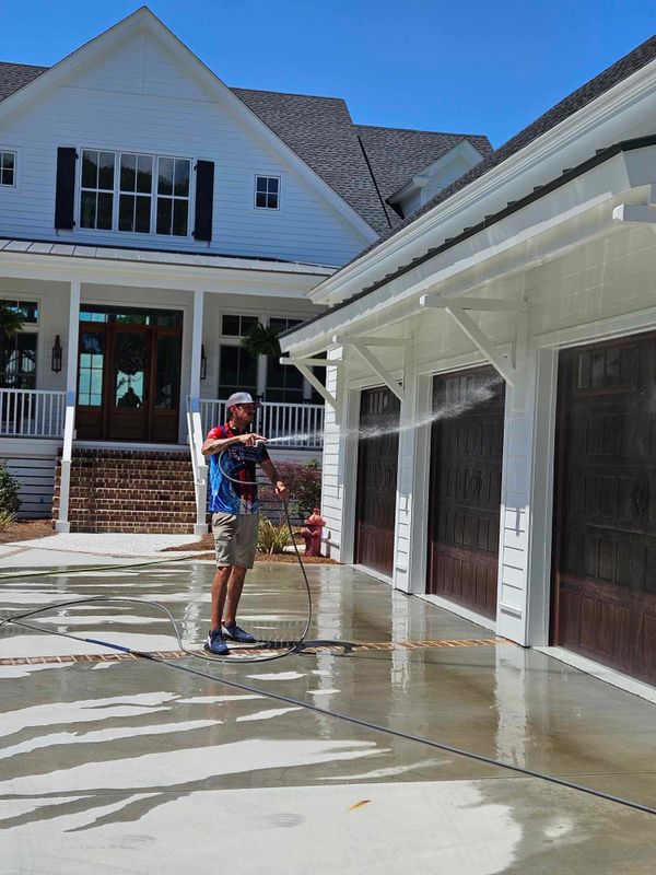 Driveway and Sidewalk Cleaning