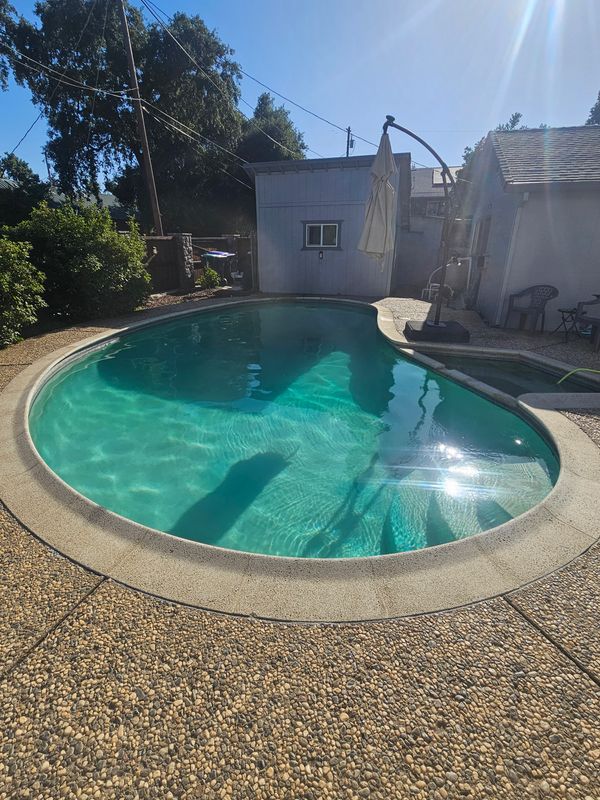 Routine Pool Cleaning