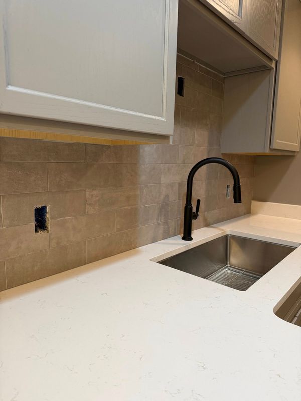 Kitchen Backsplash Installation