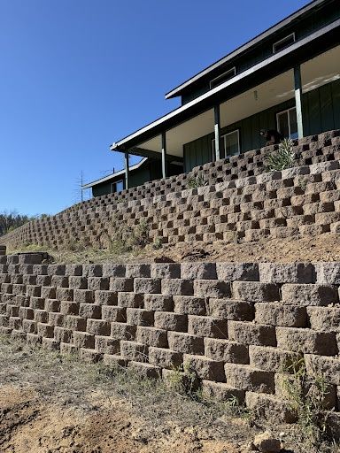 Hardscaping & Retaining Walls