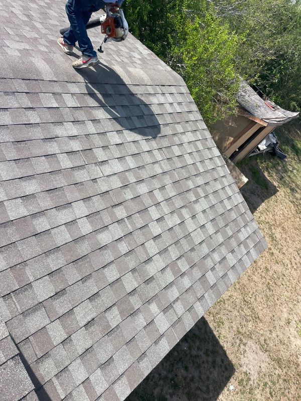 Seamless Shingle Roof Installation by Azul Roofing