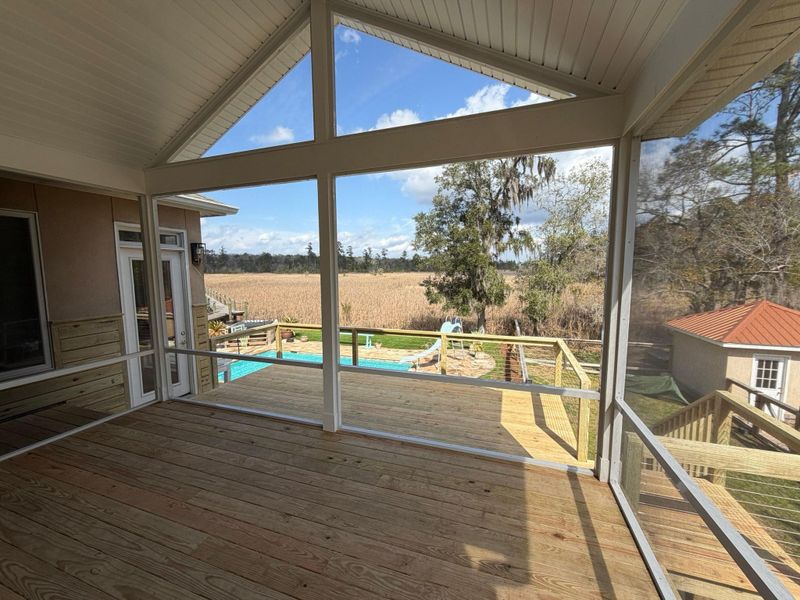 Deck & Patio