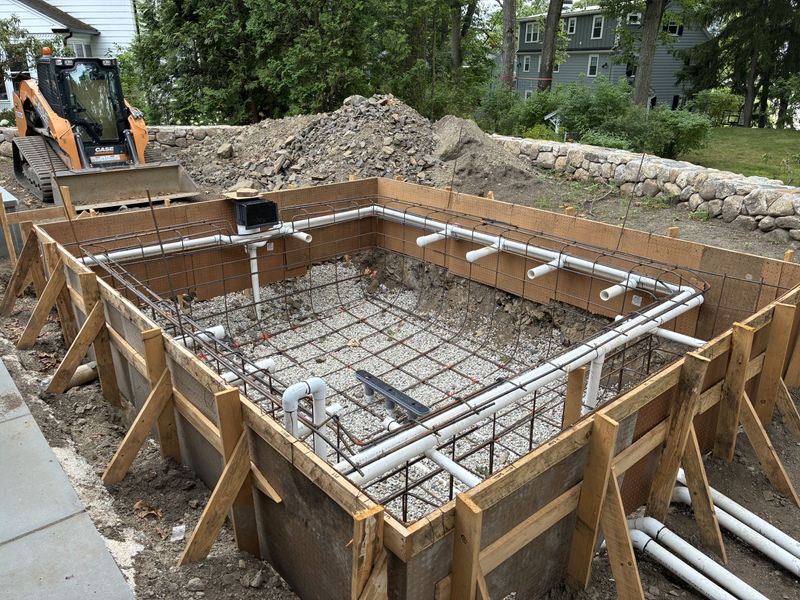 Pools, hot tubs and spas 