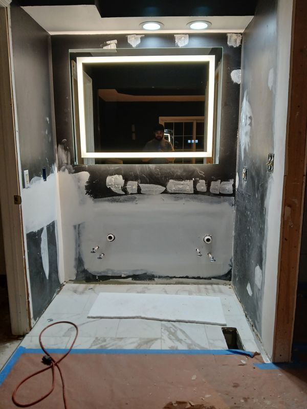 Makanda master and full bath