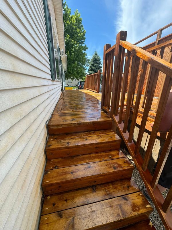 Deck Staining and Sealing