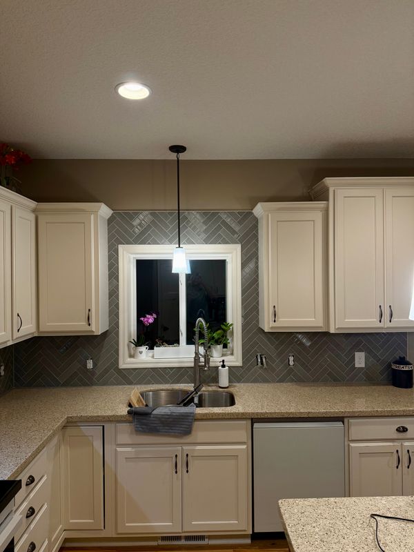 Kitchen Backsplash Installation