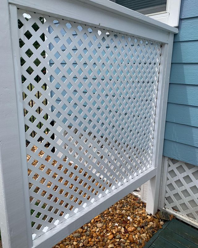 Fence cleaning