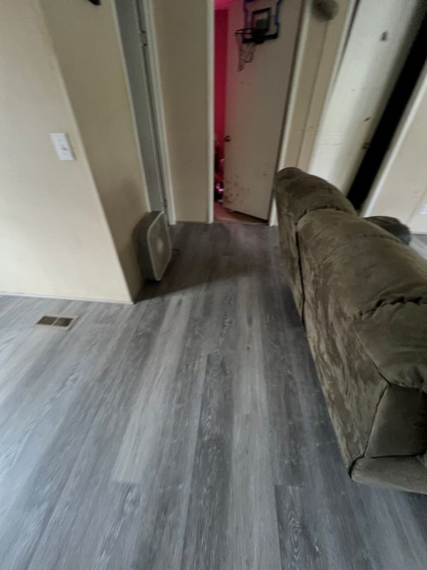 "Transformative Flooring and Wall repair in Jemison, AL: A Rojas Renovations Success"