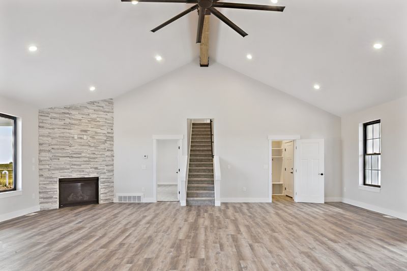 547 Kelli Way
