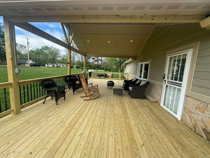 Custom Deck & Patio Construction