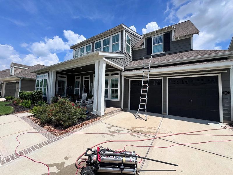 Driveway and Sidewalk Cleaning