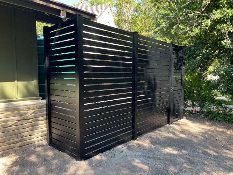 Sleek Fence 
