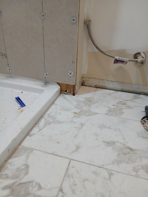 Makanda master and full bath