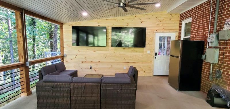 Deck & Patio