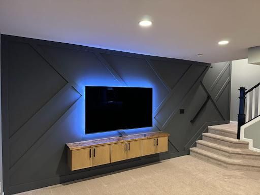 Living Rooms & Lounges