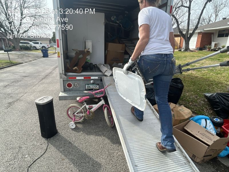 Trash-Outs, Debris & Special Waste Removal