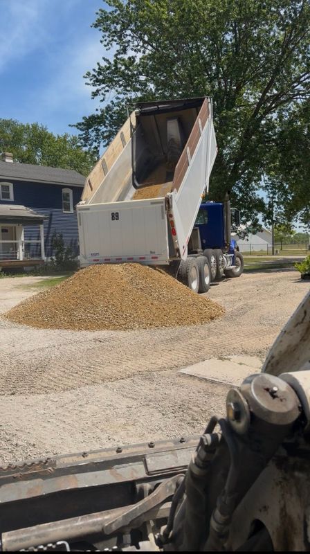 Gravel Driveways & Parking Lot