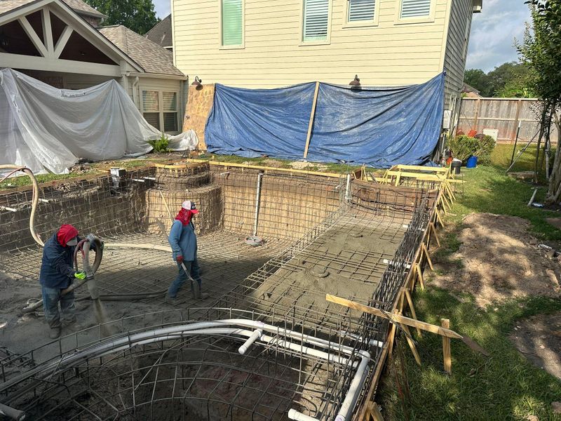 Custom Pool Construction