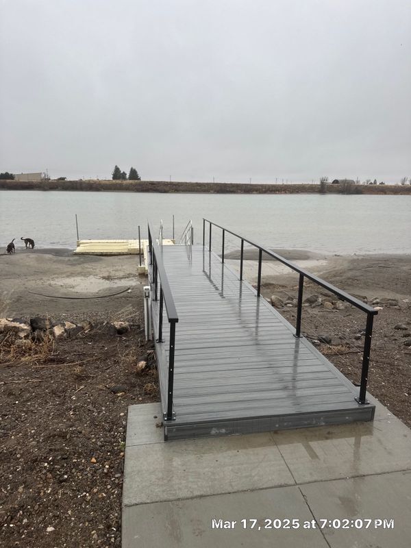 Custom decks & handrails