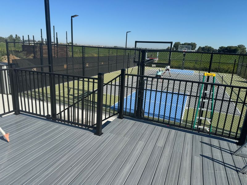 Custom decks & handrails